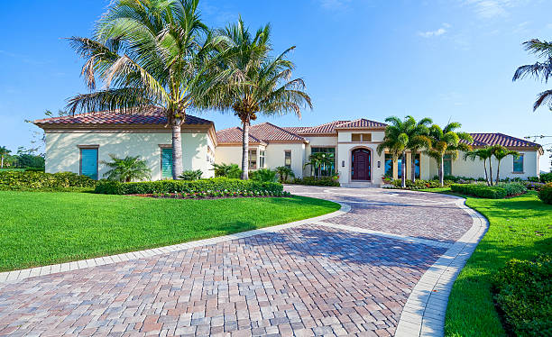 Best Driveway Paving Contractor  in Brownstown, IN
